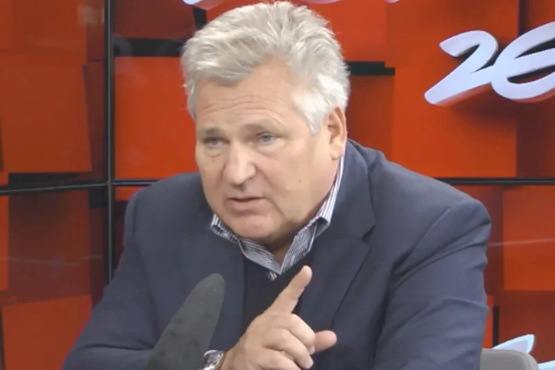 Były prezydent o obecnym prezydencie stara się mówić w miarę dyplomatycznie. Jednak słychać wyraźnie, że Aleksander Kwaśniewski współczuje Andrzejowi Dudzie, że jego prezydentura jest "nieobecna"