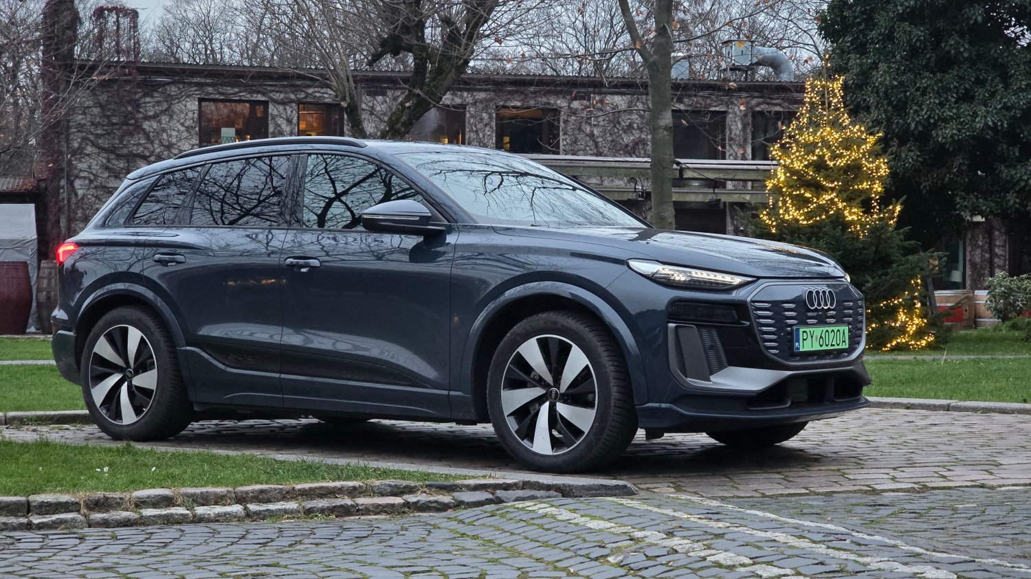 Audi Q6 e-tron Audi Q6 e-tron