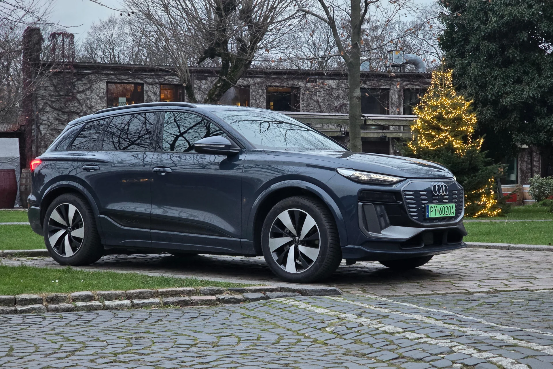 Audi Q6 e-tron Audi Q6 e-tron