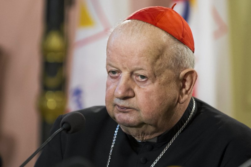 Stanisław Dziwisz otrzymał honorowy tytuł.