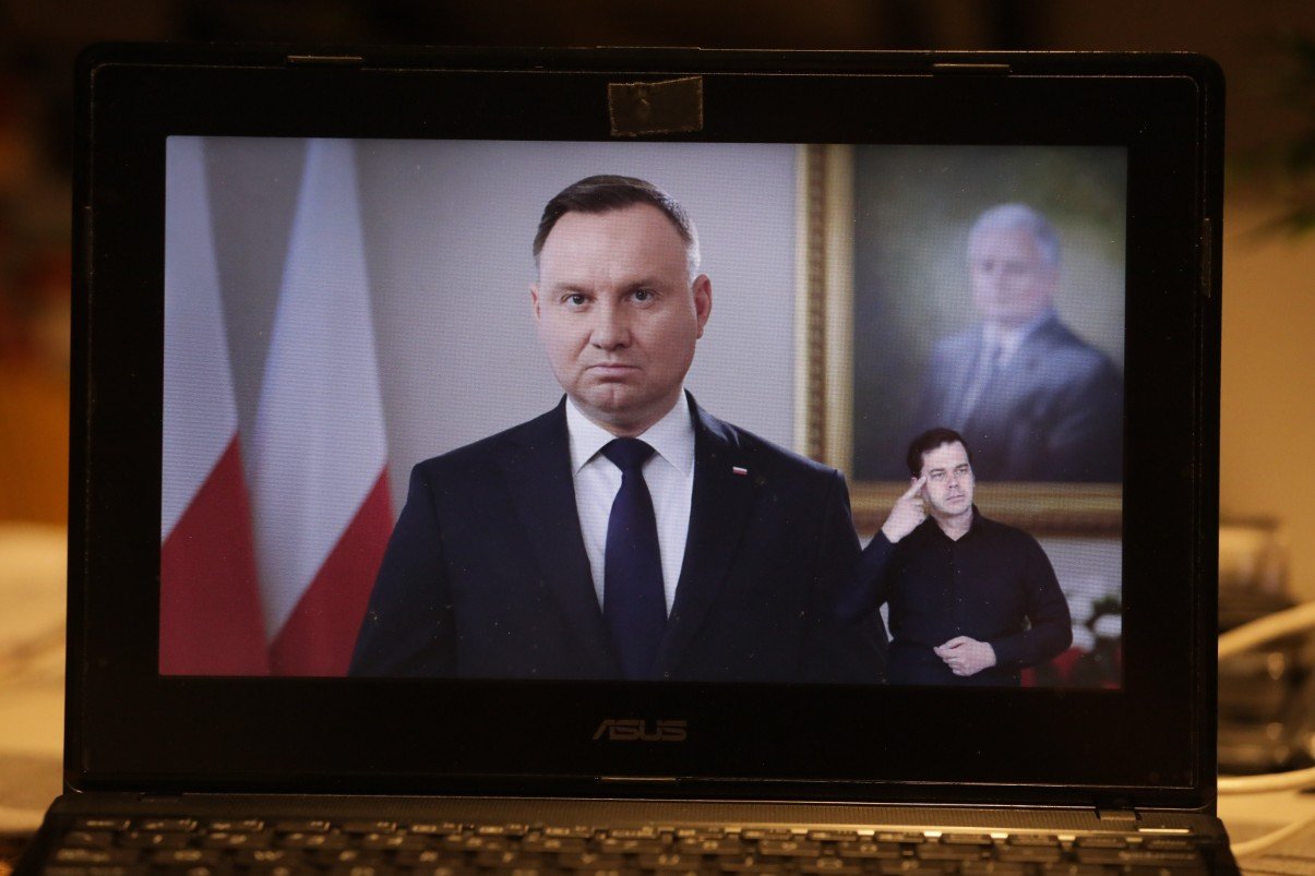 TVP opublikowała wyniki czasu antenowego dla kandydatów na prezydenta. Wypowiedzi Andrzeja Dudy w marcu trwały niecałe 20 godzin.