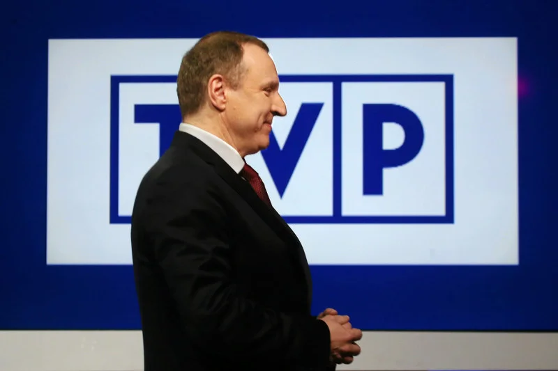 Jacek Kurski próbuje zmienić sytuację TVP. A przy okazji swoją własną.