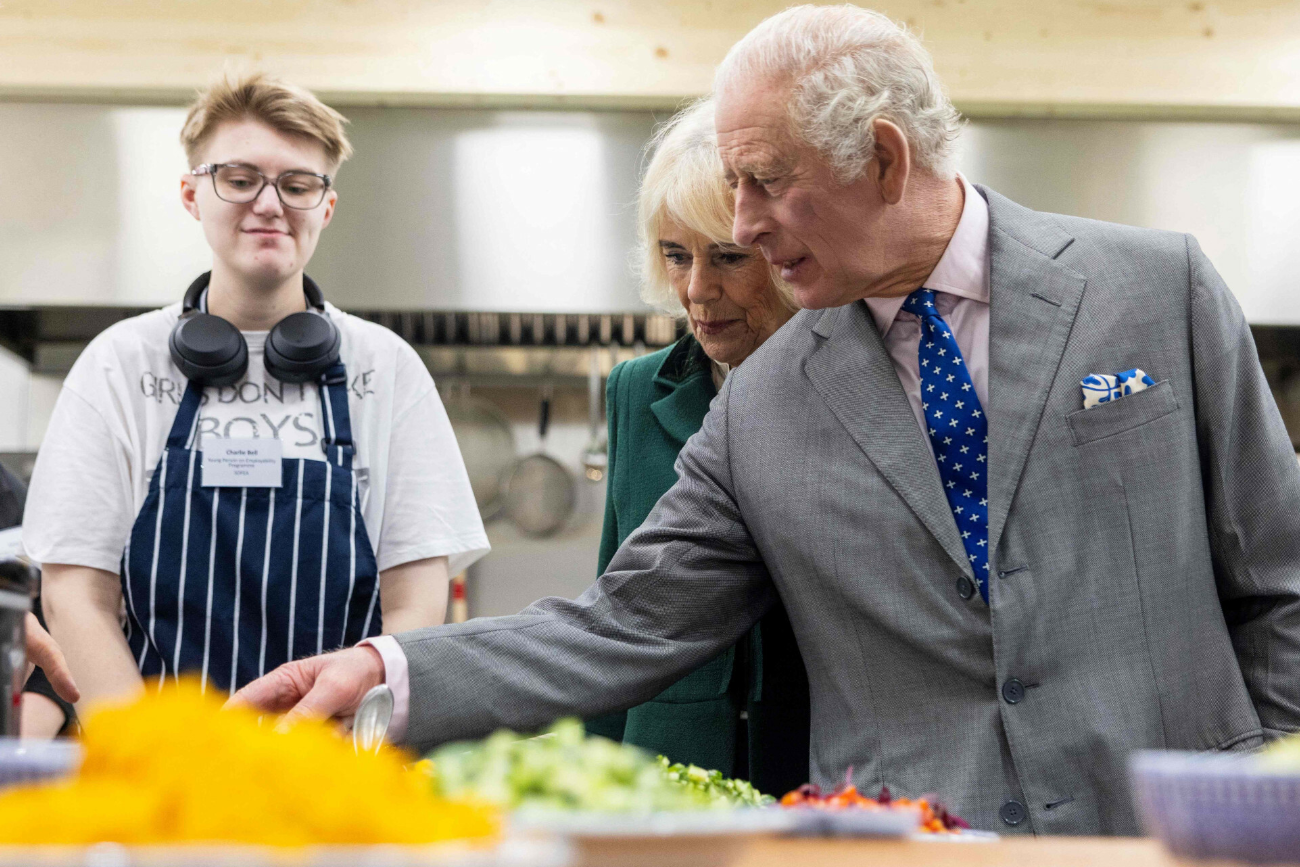 Karol III świętuje 75. urodziny i...wprowadza nowy program społeczny. Dotyczy jedzenia