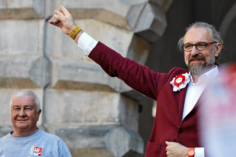 Dotychczas Krzysztof Łoziński pozostawał w cieniu Mateusza Kijowskiego.