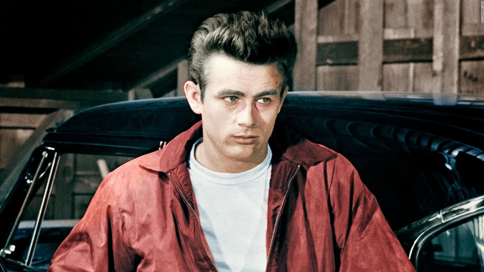 James Dean w filmie "Buntownik bez powodu".