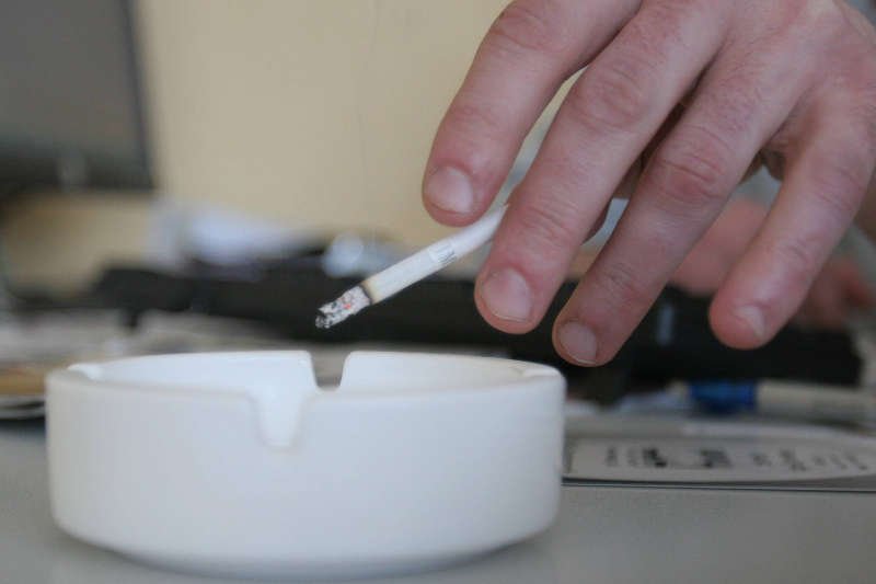 Za unijnym zakazem sprzedaży mentoli i slimów stoją m.in. trzy koncerny farmaceutyczne