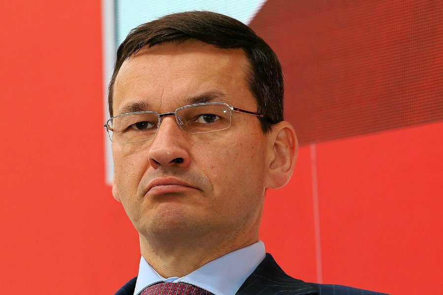 Niesprawdzona informacja o Mateuszu Morawieckim jako przyszłym premierze ma być tylko kontrolowanym przeciekiem, twierdzi "Fakt".