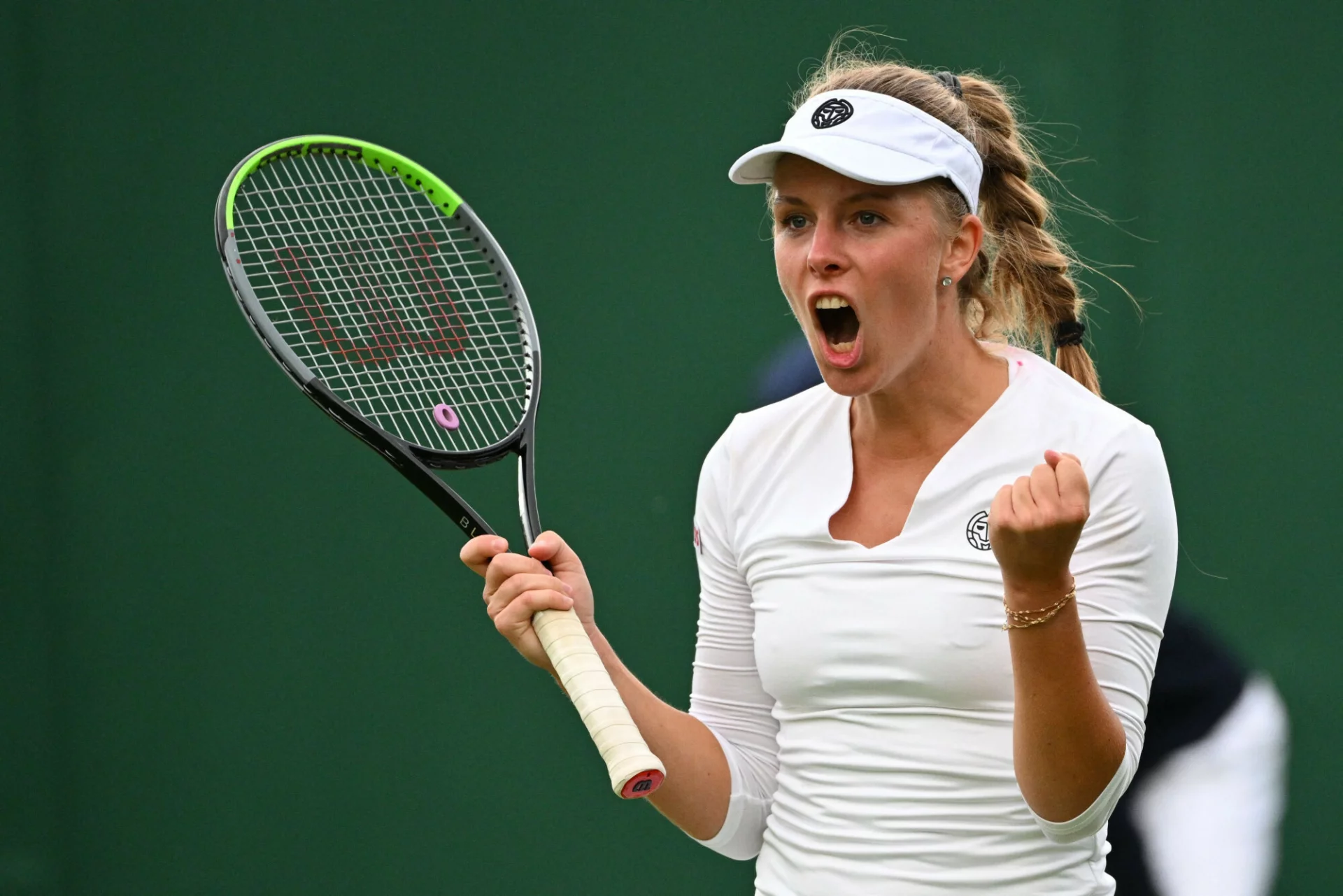Magdalena Fręch jako ostatnia z polskiej piątki zameldowała się w drugiej rundzie Wimbledonu