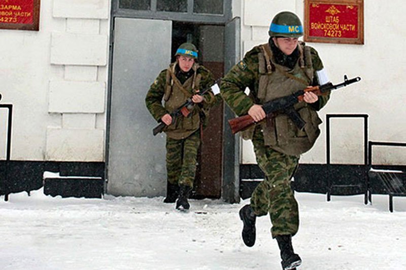 Rosjanie chcą wkroczyć na Ukrainę, by oficjalnie nieść pomoc humanitarną dla mieszkańców Doniecka. Jednak Zachód nie wierzy w szczerość intencji Rosjan