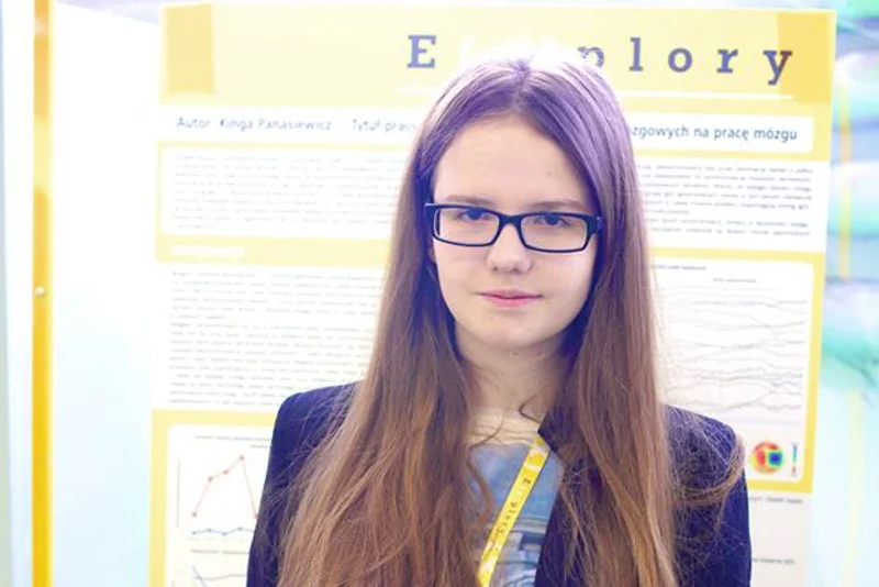 Siedemnastoletnia Kinga Panasiewicz oczarowała jury konkursu Intel ISEF i zajęła 2. miejsce, a jej imieniem ochrzczono nowo odkrytą asteroidę