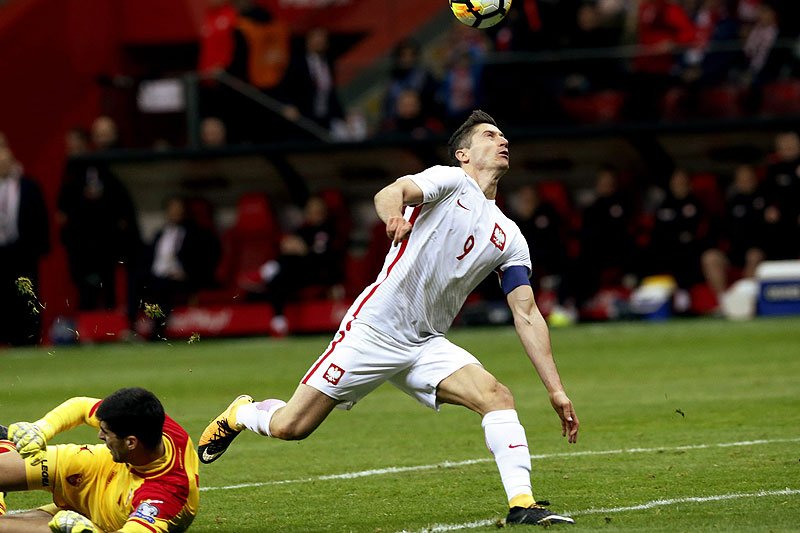 Robert Lewandowski i reszta polskich piłkarzy może mieć pewność, że w Rypinie mają oddanych fanów.