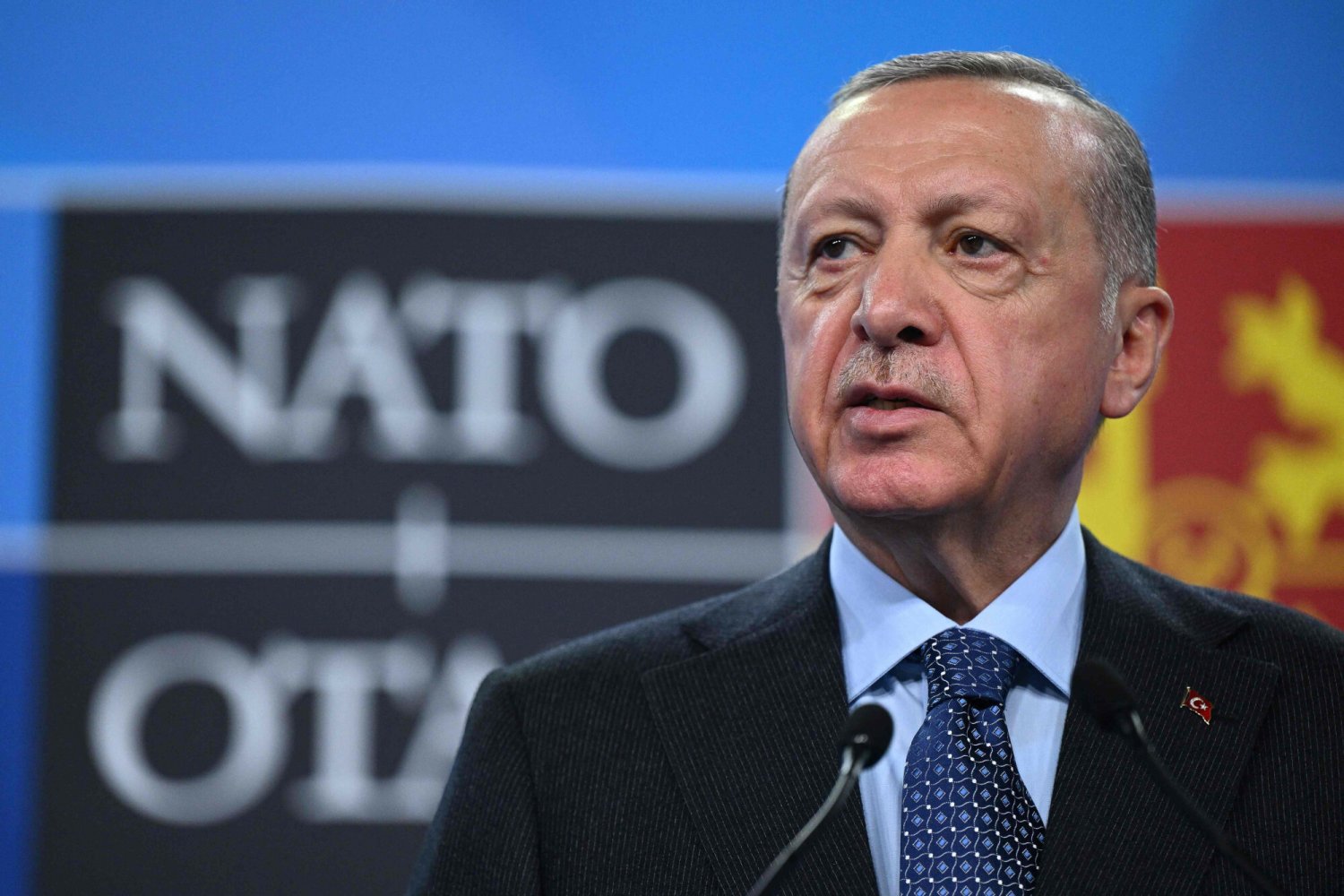 Prezydent Turcji Recep Erdogan. Rząd turecki zatwierdził przyjęcie Finlandii do NATO.
