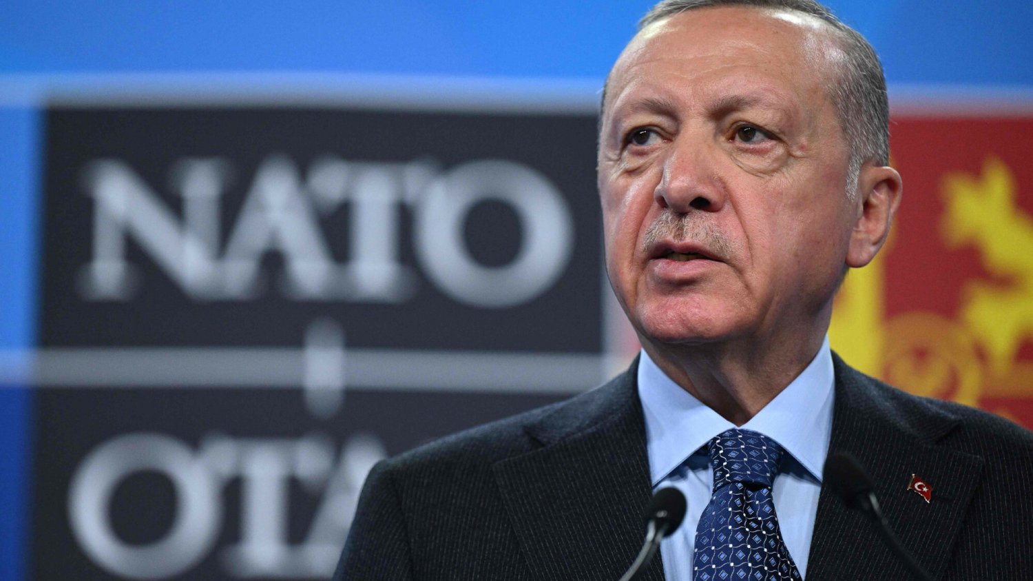 Prezydent Turcji Recep Erdogan. Rząd turecki zatwierdził przyjęcie Finlandii do NATO.