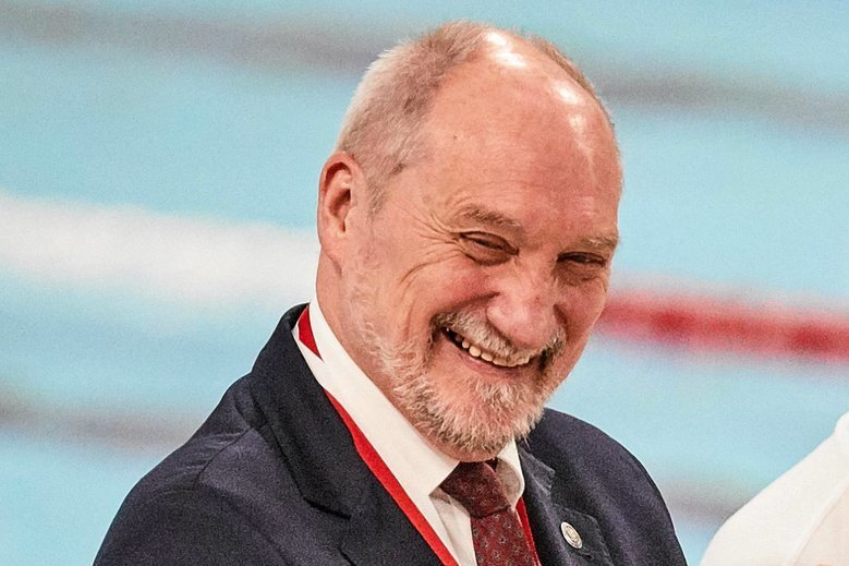 Antoni Macierewicz obchodzi 70. urodziny. Z tej okazji przemówienie pochwalne wygłosił sam prezes PiS Jarosław Kaczyński.