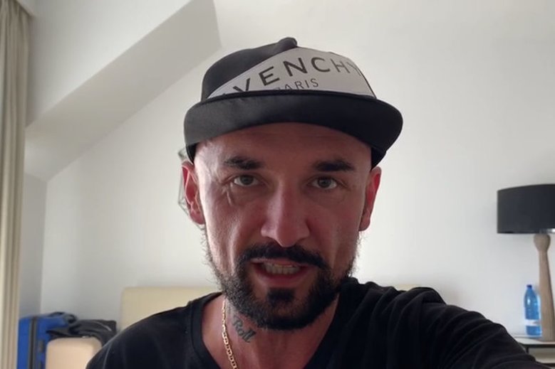 Patryk Vega znowu mówi o naciskach ze strony władzy w związku z premierą "Polityki".