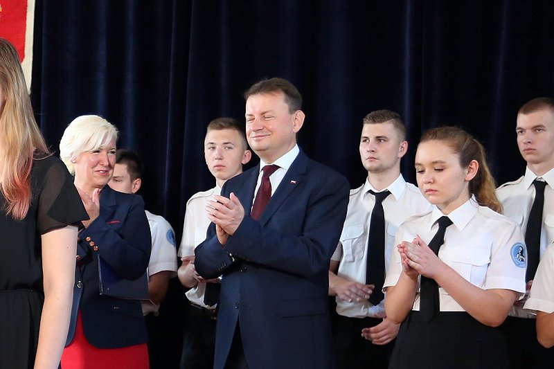 Kierowane przez Mariusza Błaszczaka MSWiA patronuje konkursowi dla młodych ekspertów ds. poszukiwania alternatywnych przyczyn katastrofy smoleńskiej.