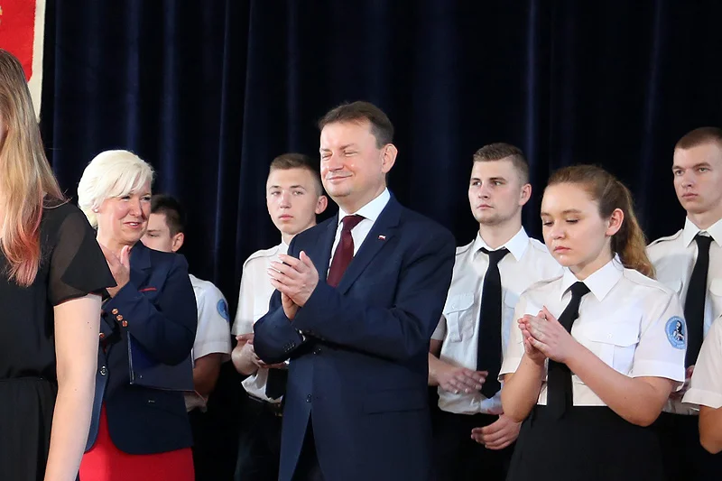 Kierowane przez Mariusza Błaszczaka MSWiA patronuje konkursowi dla młodych ekspertów ds. poszukiwania alternatywnych przyczyn katastrofy smoleńskiej.