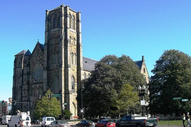 Katedra Świętego Krzyża w Bostonie, główna świątynia Archidiecezji Bostońskiej