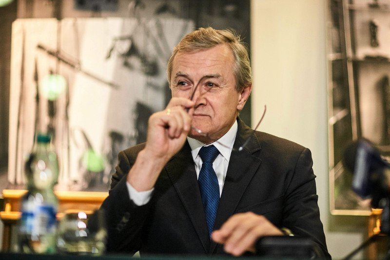 Minister Gliński powiedział, że w jury konkursu zasiadają wybitni twórcy.