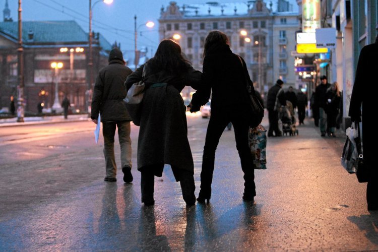 Gołoledź sprawi, że chodniki i drogi będą wyjątkowo niebezpieczne