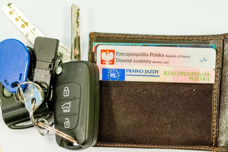 Jak sprawdzić, czy mamy bezterminowe prawo jazdy?