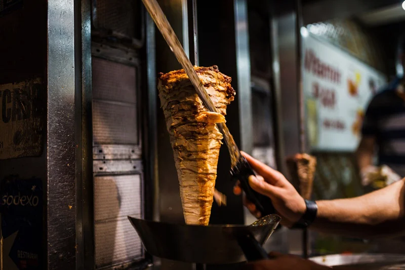 Z kebabami w Polsce nie jest najlepiej. Dowiodła tego Inspekcja Handlowa i potwierdzają sami pracownicy barów.