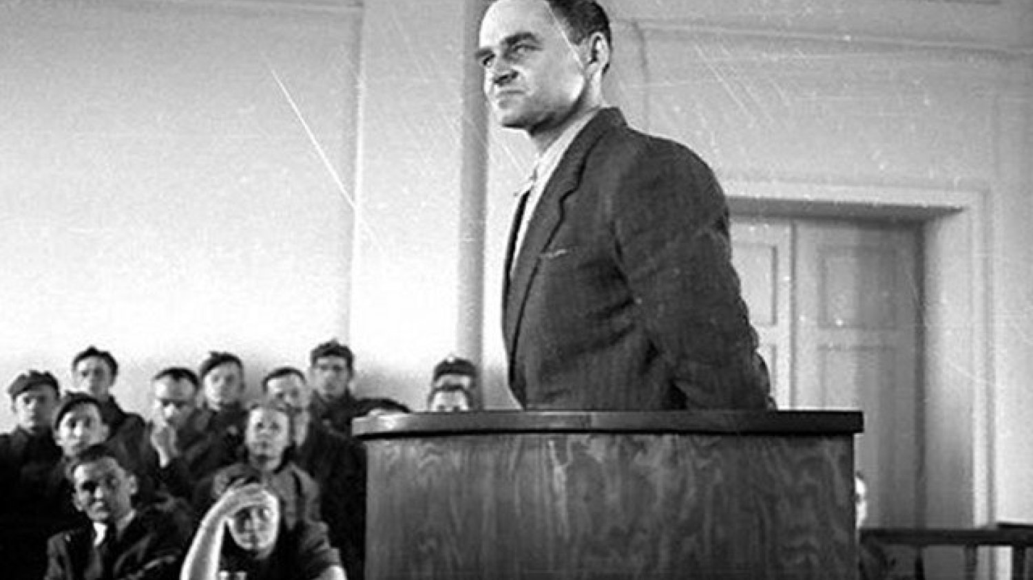 Rotmistrz Witold Pilecki podczas procesu pokazowego. Marzec 1948 roku.