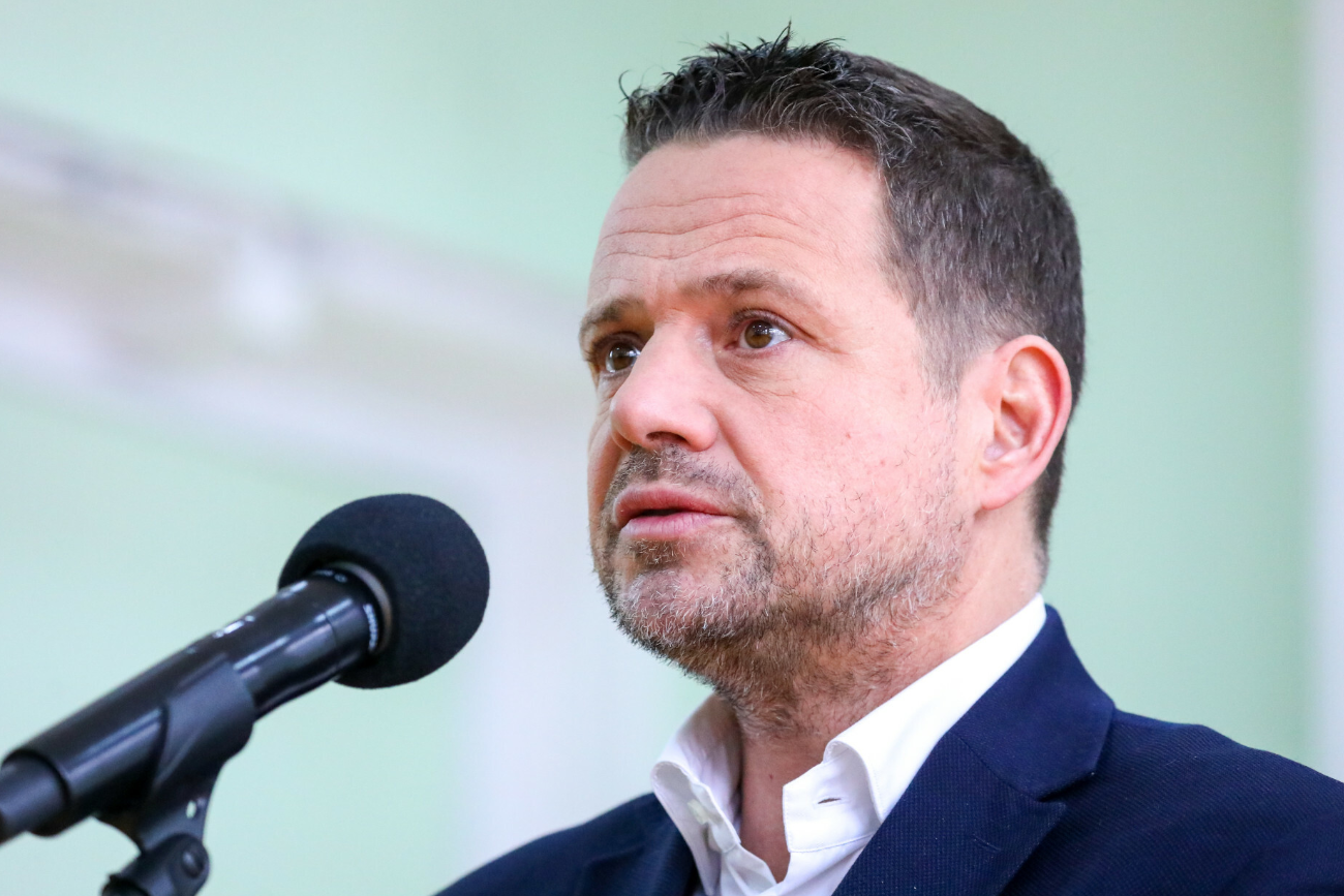 Trzaskowski bez poparcia Lewicy w wyborach na prezydenta Warszawy. Oto czym podpadł