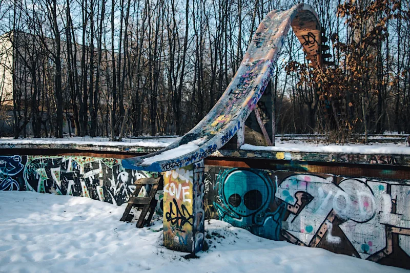Basen Skra. Urbex w Warszawie zimą