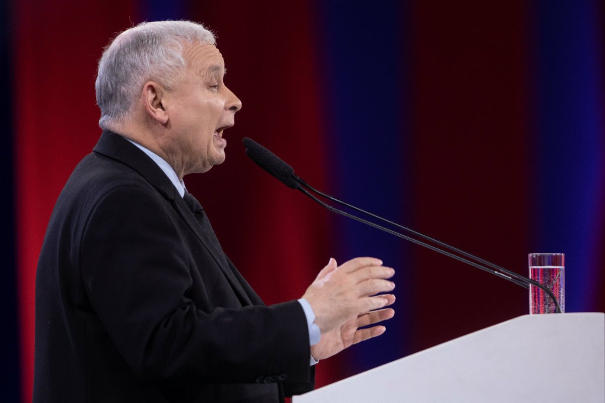 Szef ZNP Sławomir Broniarz zapowiada zaostrzenie protestu nauczycieli po obietnicach PiS o rozszerzeniu programu 500+ i pomocy dla rencistów i emerytów.