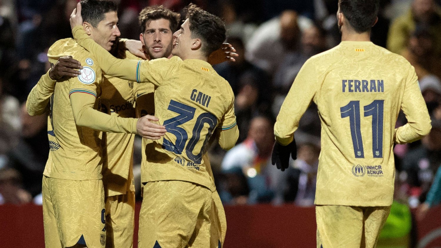 Dwa gole Roberta Lewandowskiego i efektowny awans. FC Barcelona zmiażdżyła słabeusza