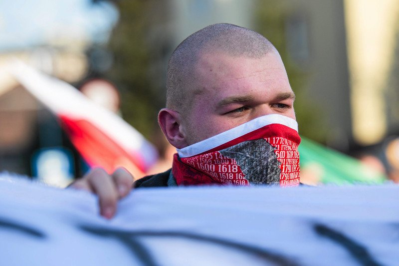 "Newsweek" ujawnia, kim jest Aleksander Usowski, organizator prorosyjskich manifestacji.