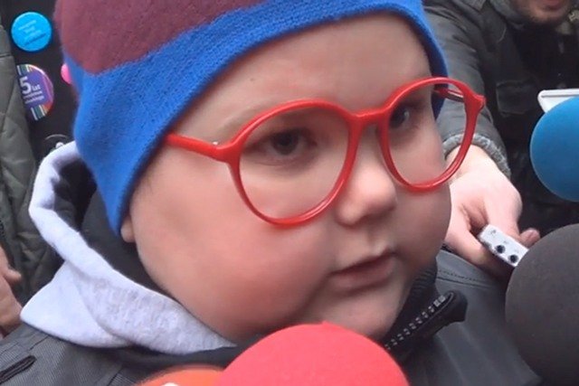 Gdy 10-letni Łukasz Berezak zyskał popularność, do jego matki zaczęli się zgłaszać "różni hochsztaplerzy"