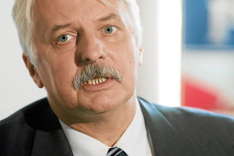 Witold Waszczykowski łagodzi słowa przyszłego ministra ds. europejskich Konrada Szymańskiego w sprawie zamknięcia się Polski na uchodźców.