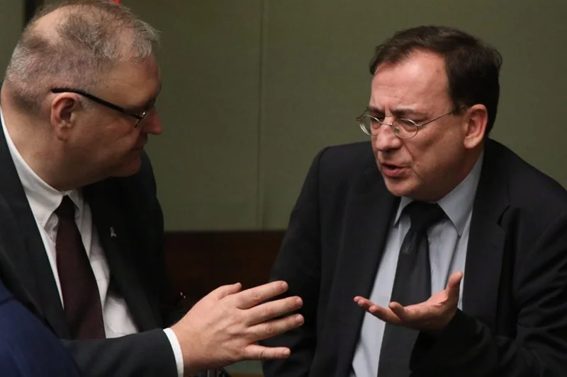 Sprawę "Caracali" wezmą w swojej ręce Mariusz Kamiński szef CBA i szef prokuratorów ( z lewej) Bogdan Święczkowski.