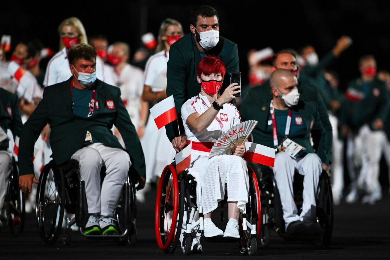 Biało-Czerwona drużyna zaprezentowała się podczas ceremonii otwarcia igrzysk paraolimpijskich w Tokio.