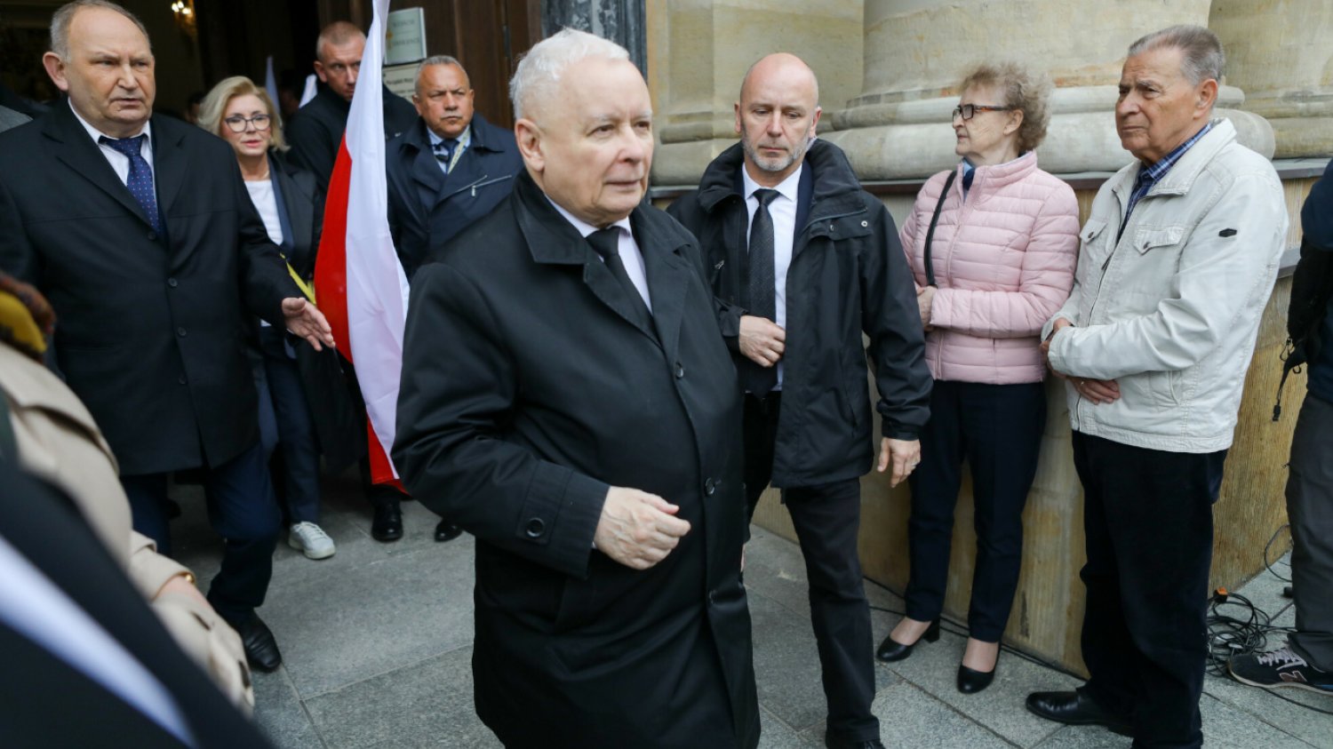 To on coraz częściej pokazuje się u boku Kaczyńskiego. Ostatnio widziano go na mszy smoleńskiej.