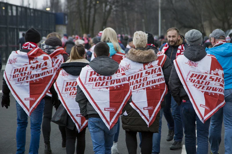 Narodowe barwy to dla każdego szanującego się kibica świętość