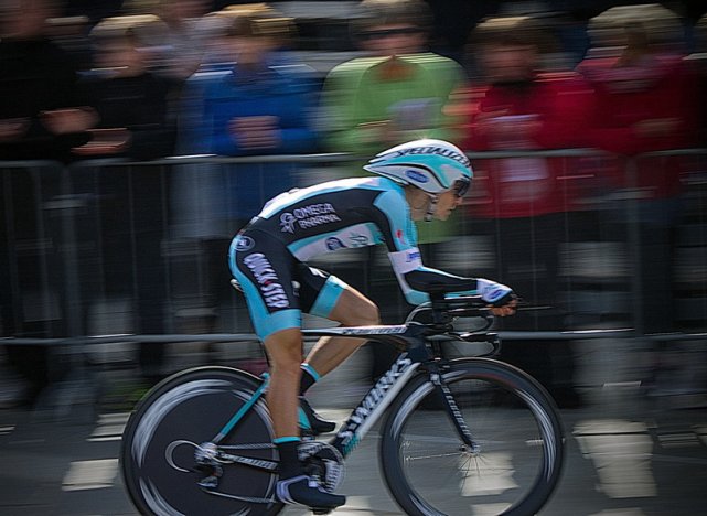 Pierwszy etap Giro d'Italia. Michał Gołaś na trasie jazdy na czas w Herning