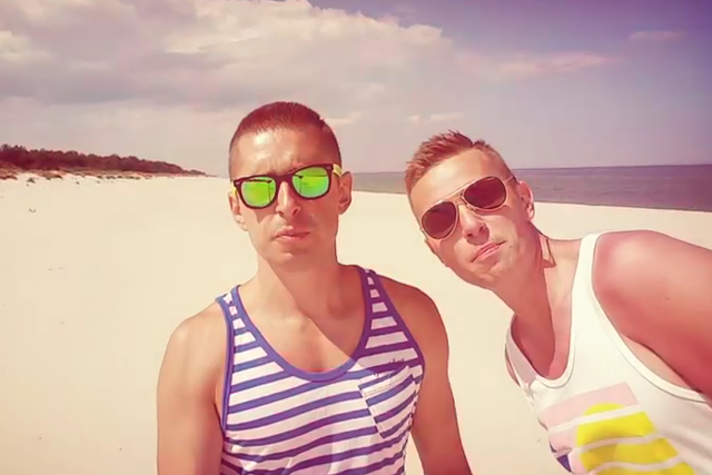 Dawid i Kuba nagrali filmik z wakacji, "śpiewali" w nim piosenkę Roxette. W Polsce dostają za to pogróżki.