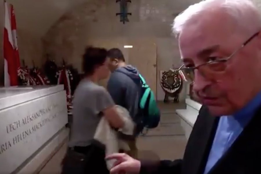 Biskup Pieronek swoim wywiadem dla France3 wywołał duże poruszenie na prawicy.