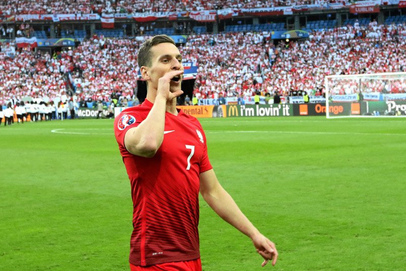 Arkadiusz Milik odpowiedział na kibicowski hejt, który wylał się na niego po meczu Niemcy-Polska.