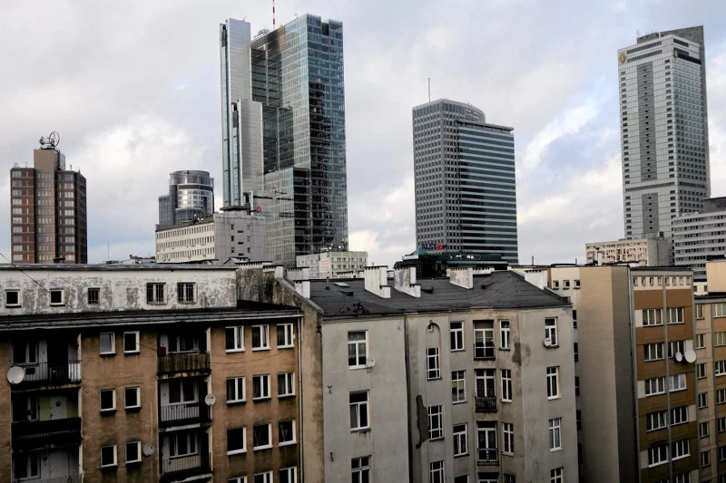 Nad Wisłę za chlebem. Polacy emigrują, a Hiszpanie, Włosi i Portugalczycy walczą o pracę w Polsce