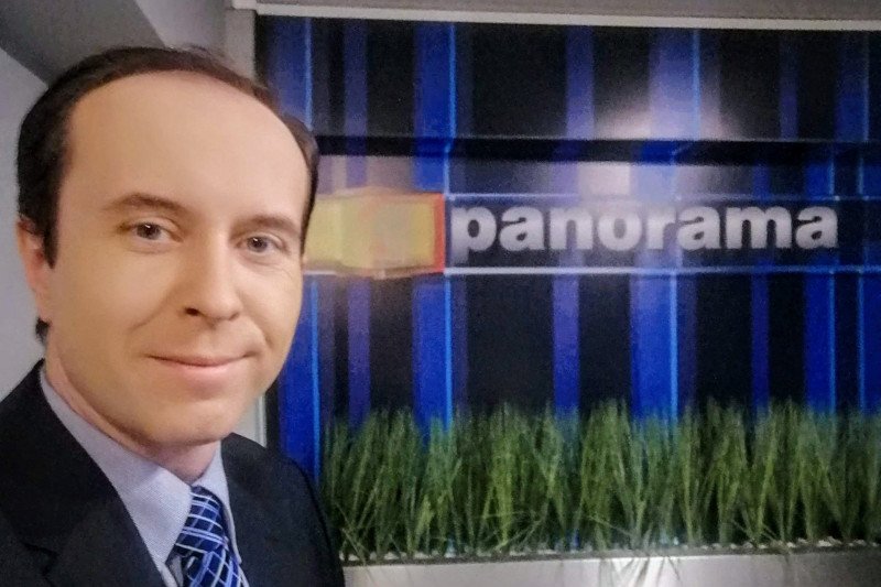 Manasterski na antenie TVP Info skomentował szczepienie Szymona Hołowni przeciw COVID-19.