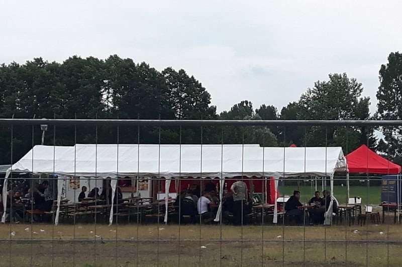 "Największy festiwal muzyki tożsamościowej" zgromadził zaledwie tysiąc uczestników.