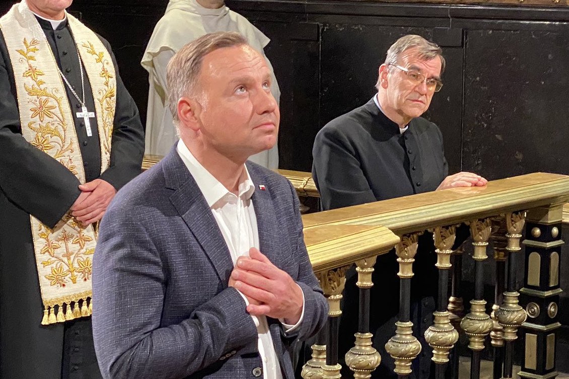Andrzej Duda po wyborach modlił się na Jasnej Górze.