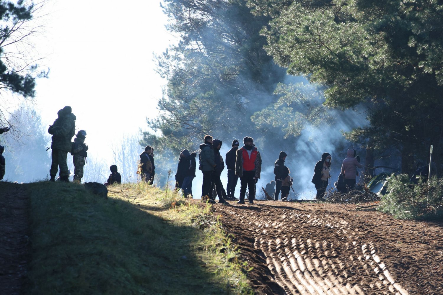 Zalew fake newsów na Facebooku pomógł - jak podkreśla "New York Times" - zaostrzyć kryzys migracyjny.