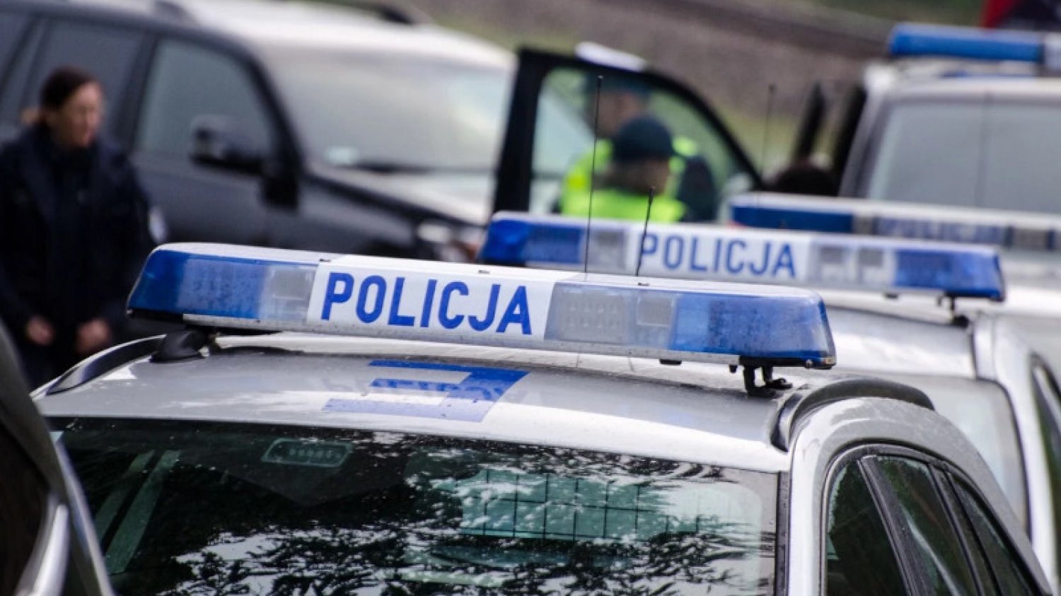 Wybuch pod centrum handlowym we Wrocławiu. Nieoficjalnie: Bomba w samochodzie