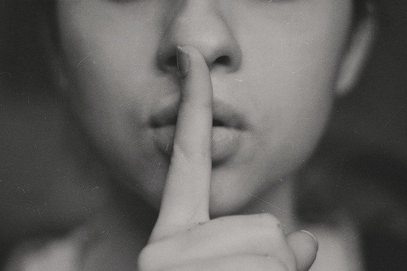 Polacy obchodzą ograniczenia związane z koronawirusem. Szczególną kreatywnością wykazują się przedsiębiorcy, którzy walczą o przetrwanie swoich firm.