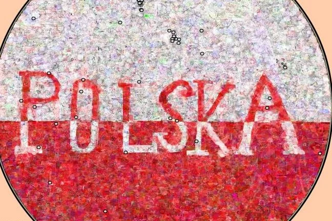 Malowanie kuli w biało-czerwone barwy trwało trzy dni